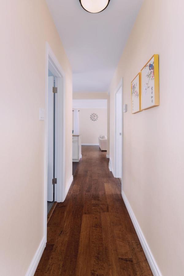 Lovely 3 Bedroom Port Moody Spacious Home 6 People Free Parking ภายนอก รูปภาพ