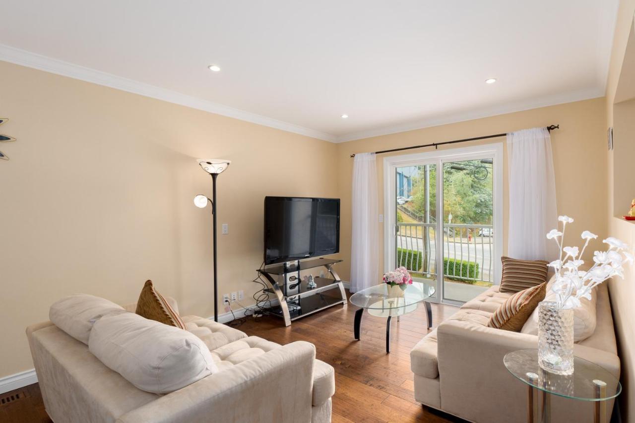 Lovely 3 Bedroom Port Moody Spacious Home 6 People Free Parking ภายนอก รูปภาพ